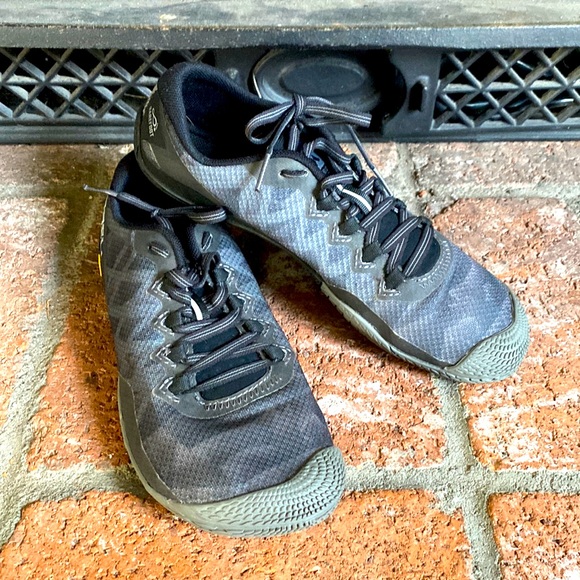 Merrell Women's Vapor Glove Barefoot Running Shoes Black/Silver EUC! SZ 7.5 38 - Picture 1 of 6